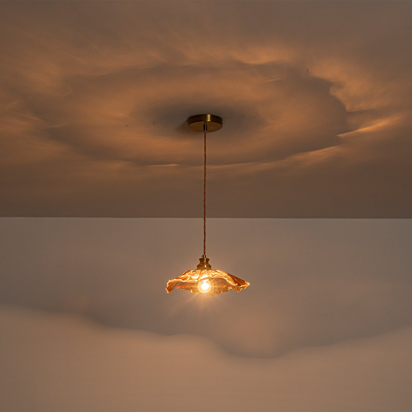 11.02 in. 1-Light Modern Pink Hanging Pendant Light with Flower Shaped Glass Shade for Bedroom, Kitchen Island