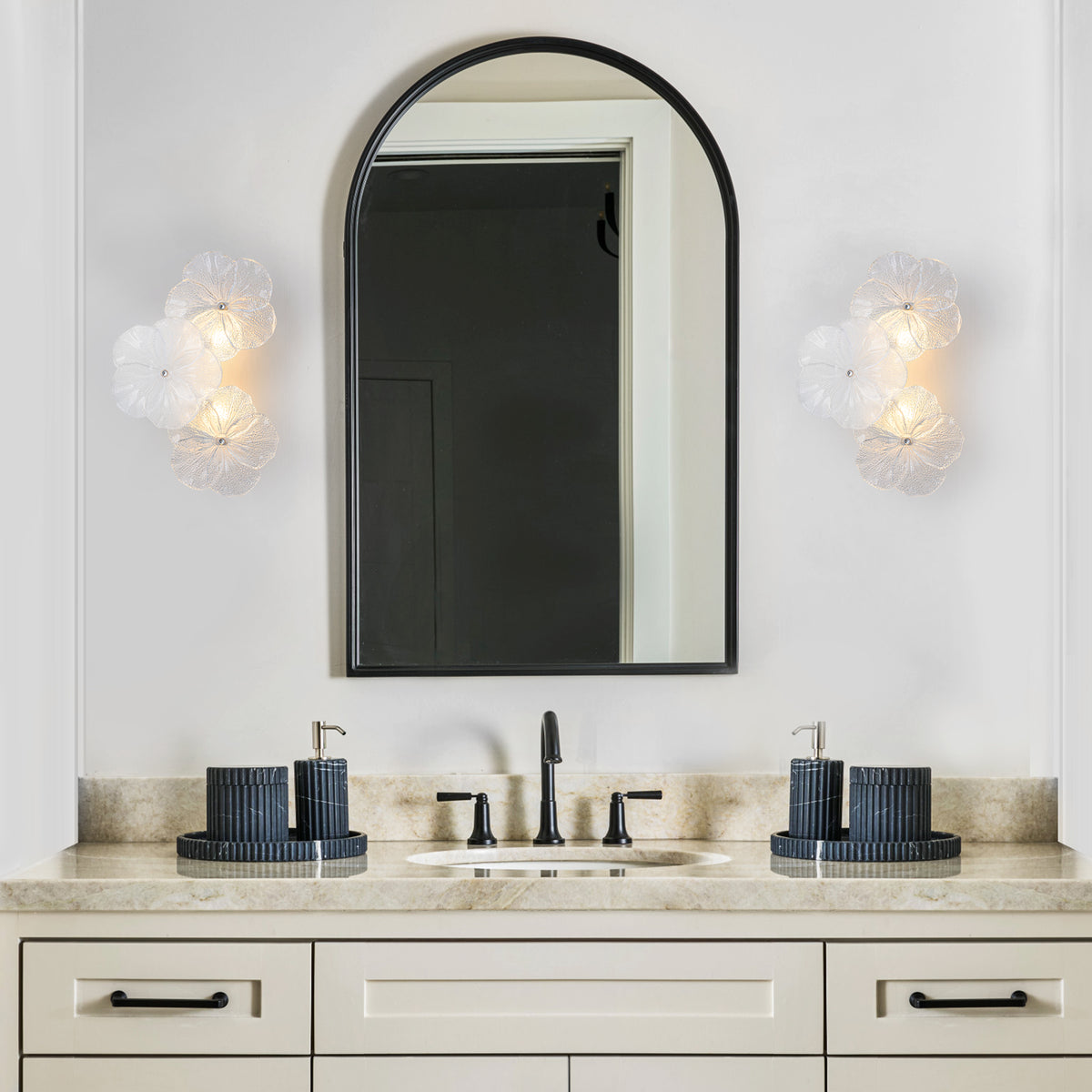 Modern Elegant Clear and Frosted Bubble Glass Flower Petal Wall Sconce - product image 3 | Zenvolit