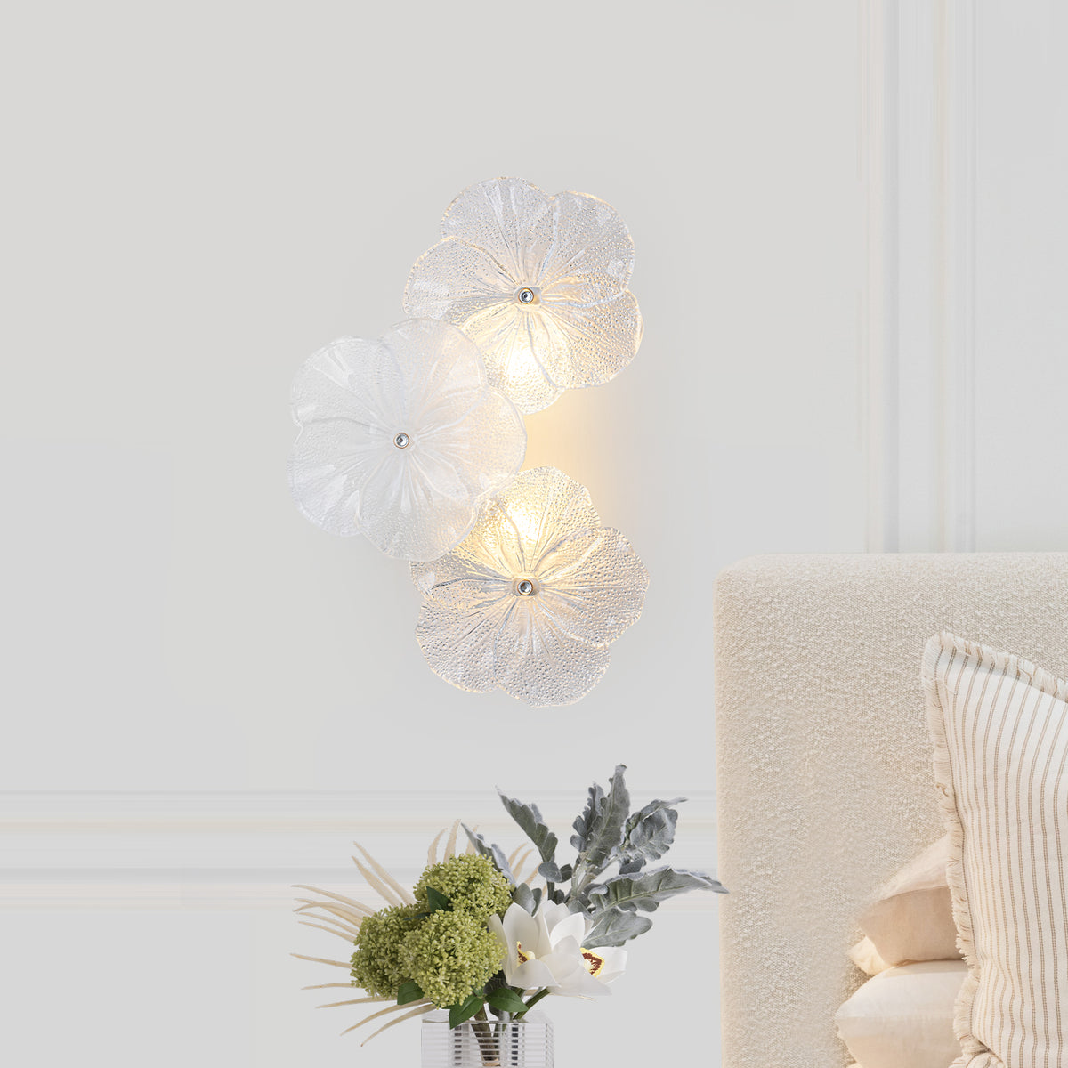 Modern Elegant Clear and Frosted Bubble Glass Flower Petal Wall Sconce - product image 12 | Zenvolit