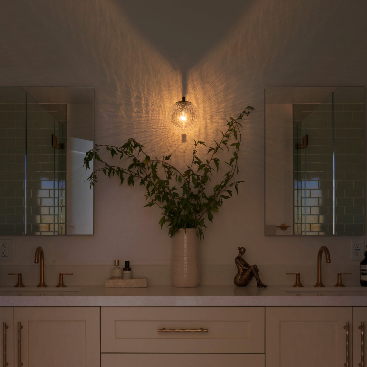 Modern Matte Black Metal Wall Sconce Round Clear Cracked Glass Shade - product image 12 | Zenvolit