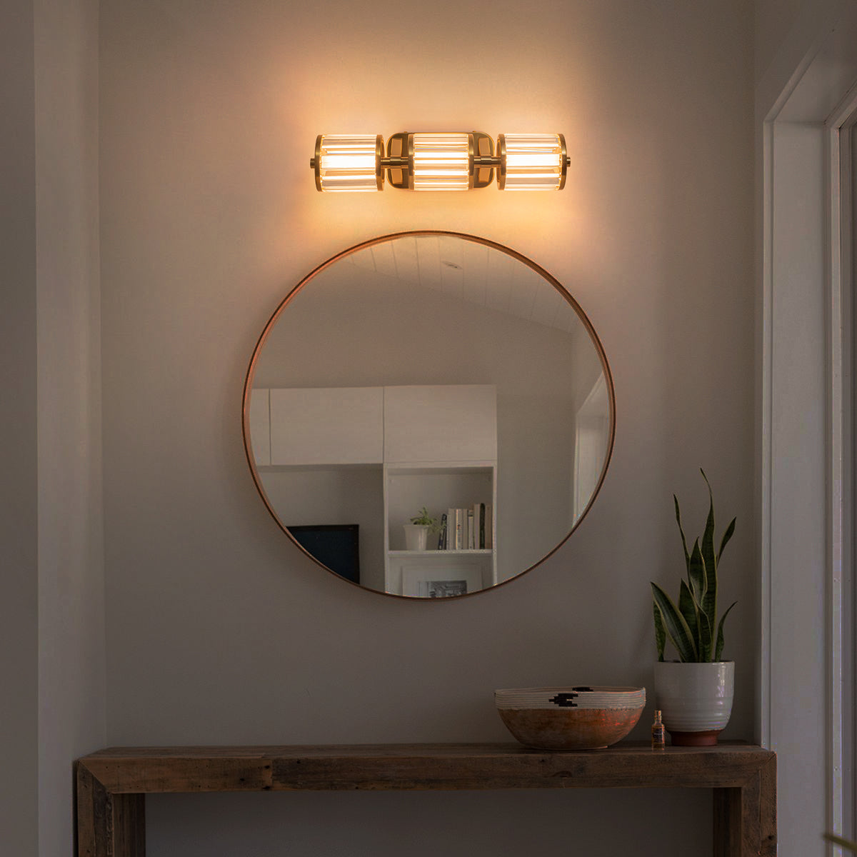 Modern Gold LED Vanity Wall Sconce Crystal Bathroom Light 3-Light - product image 3 | Zenvolit