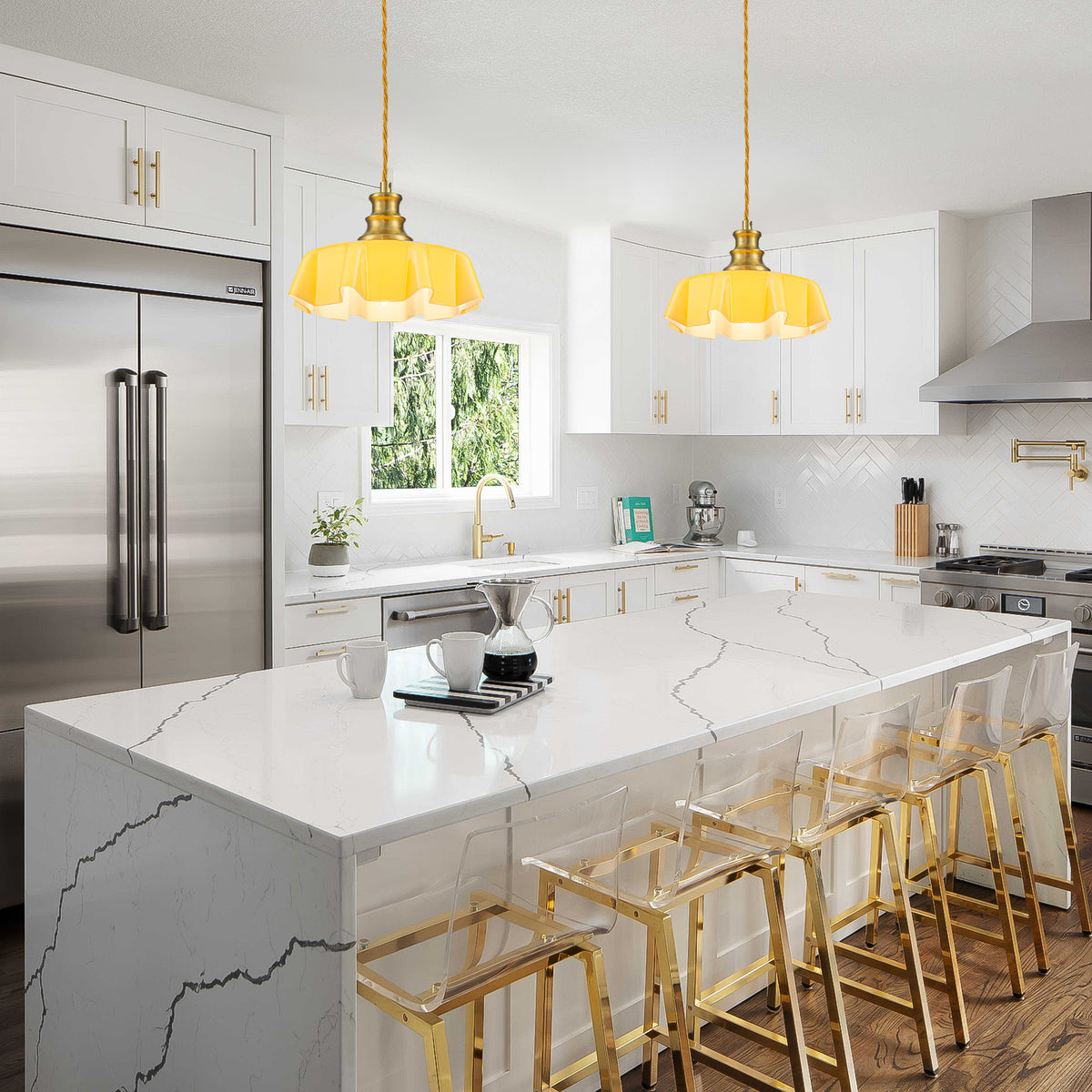 Yellow Ruffled Glass Gold Pendant Light for Kitchen Dinning room - product image 2 | Zenvolit