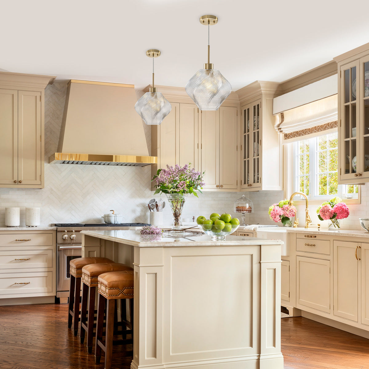 Modern Gold Kitchen Island Pendant Light with Clear Glass Shade - product image 14 | Zenvolit