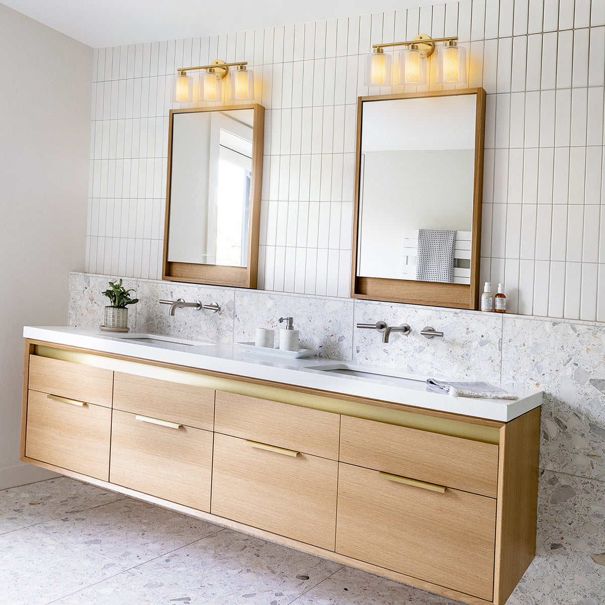 Modern Gold Vanity Light with Double Cylinder Shades Bathroom - product image 2 | Zenvolit