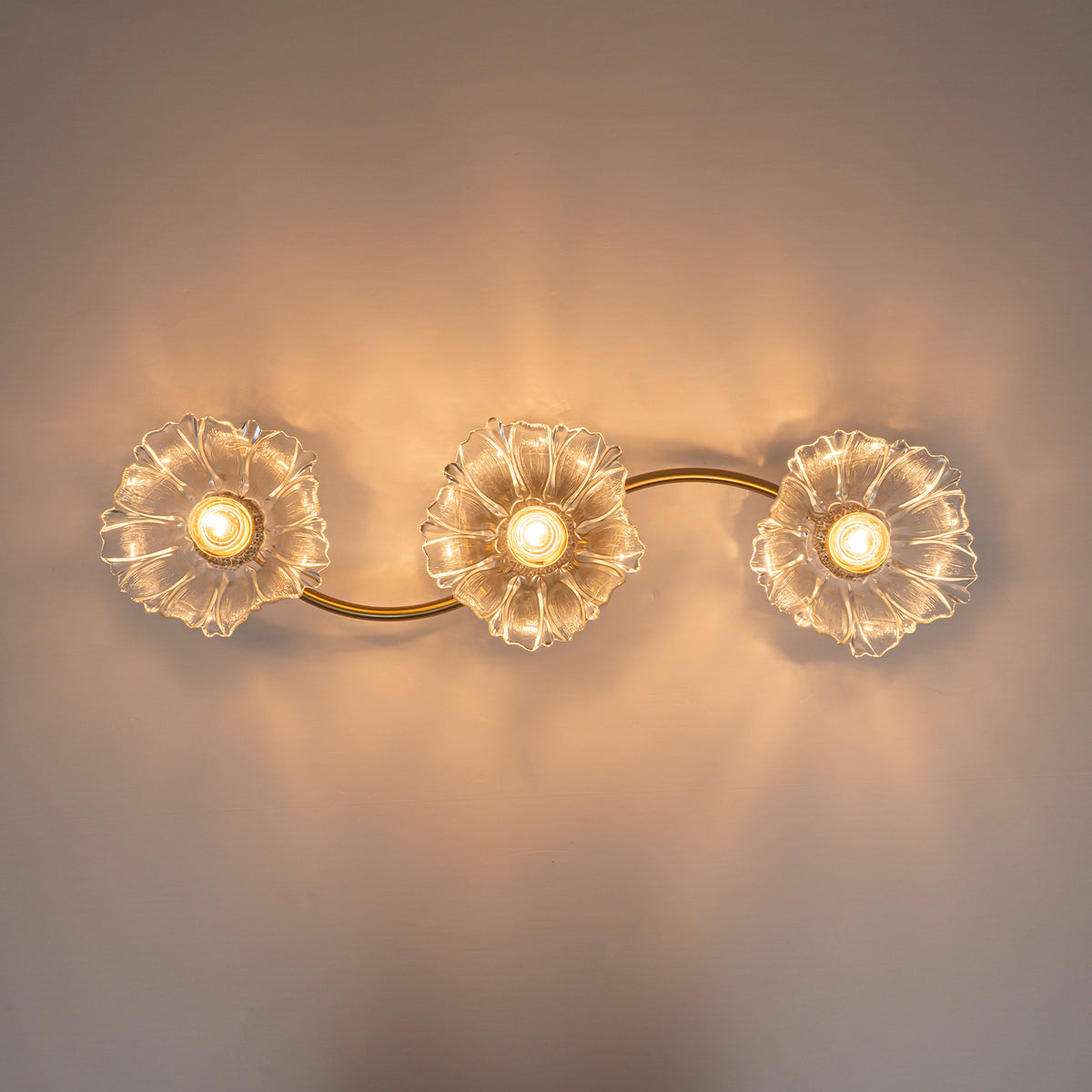 3-Light Gold Linear Flush Mount Ruffled Lotus Leaf Clear Glass Shades - product image 11 | Zenvolit